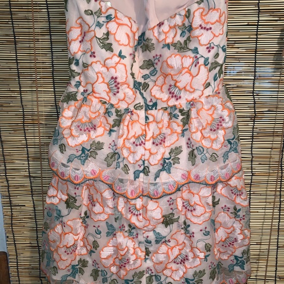 Fancy designer dress never worn - Picture 5 of 5